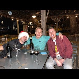 Meet your Posher, Chris